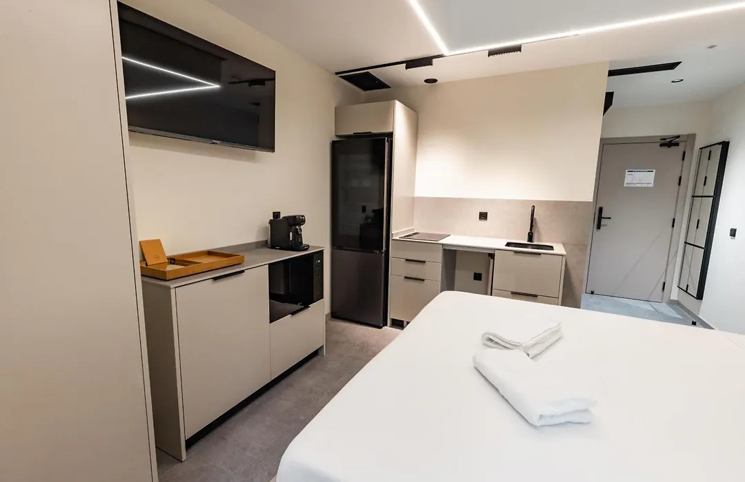 Motus Disruptive Apartments-1